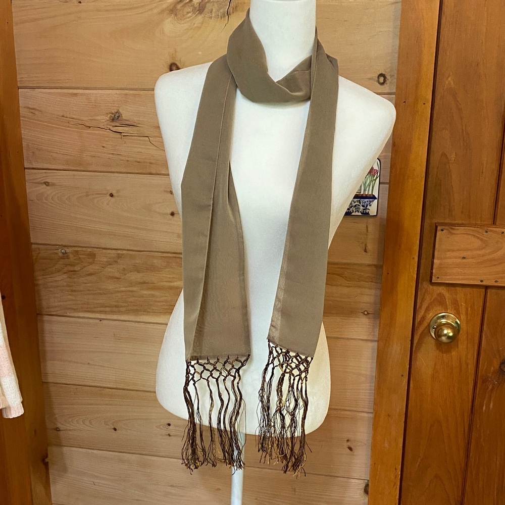 Elegant five scarf bundle from 80s-90's! - Picture 2 of 7